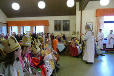 Dreikönigssingen der Sternsinger in Naumburg (Foto: Karl-Franz Thiede)